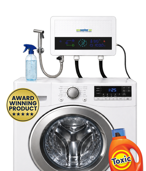 EcoWasher SE on a washing machine with award seal and chemical-free laundry setup